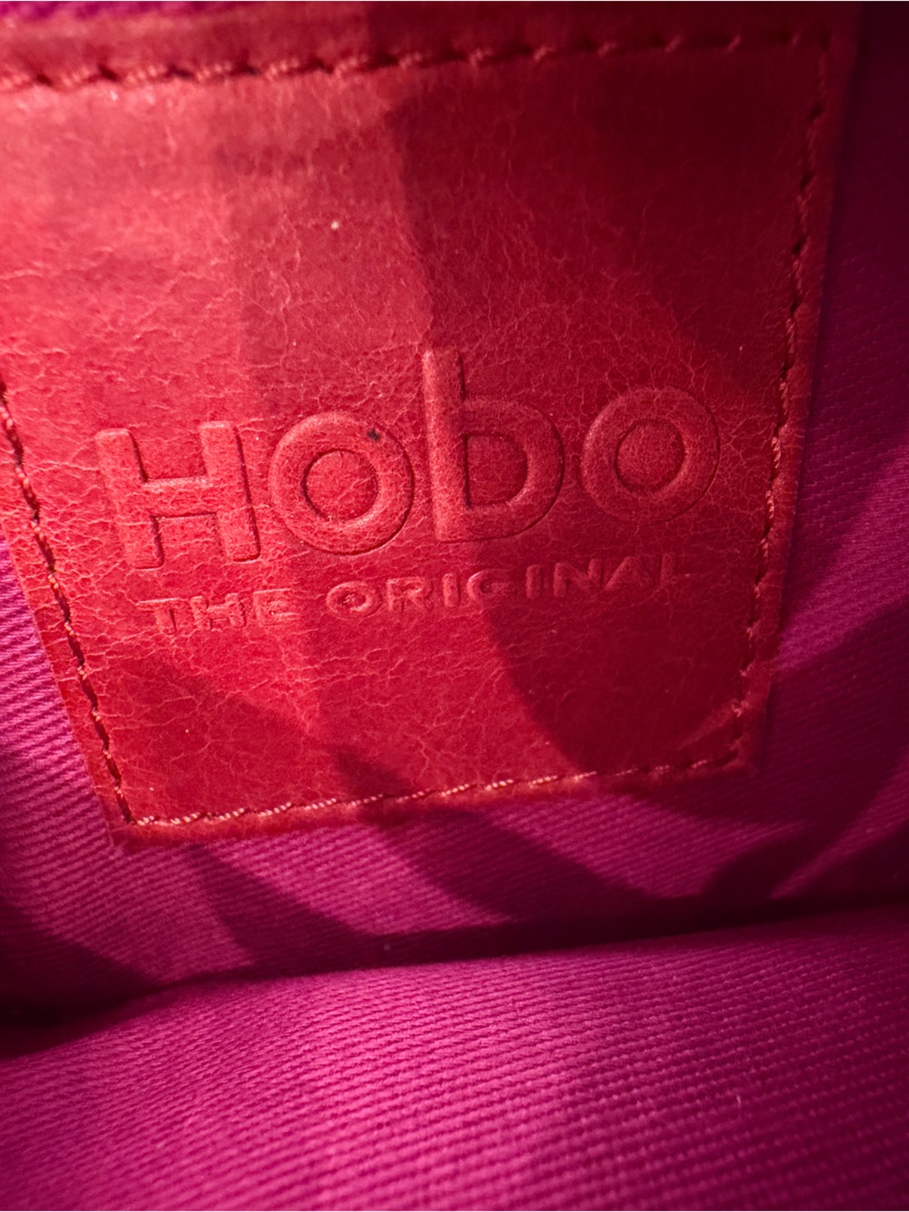 Hobo international Lauren clutch wallet featuring a vibrant floral design - Picture 5 of 5